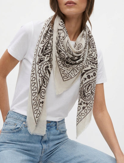 Paisley-Print-Schal mit ausgefransten Kanten - Beige