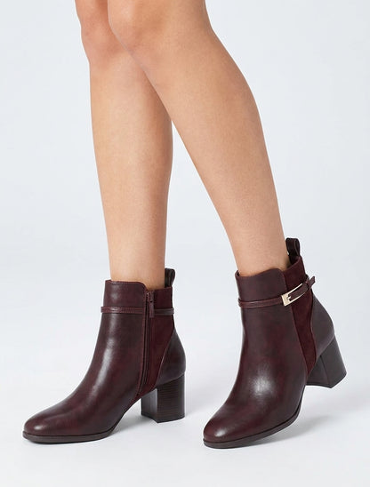 Stiefeletten mit Materialienmix und Riemen - Weinrot