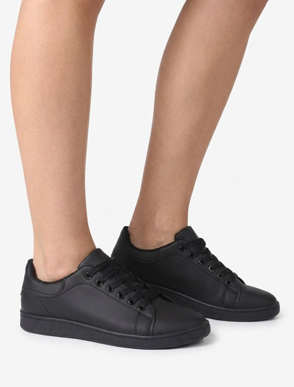 Einfache einfarbige Turnschuhe - Schwarz