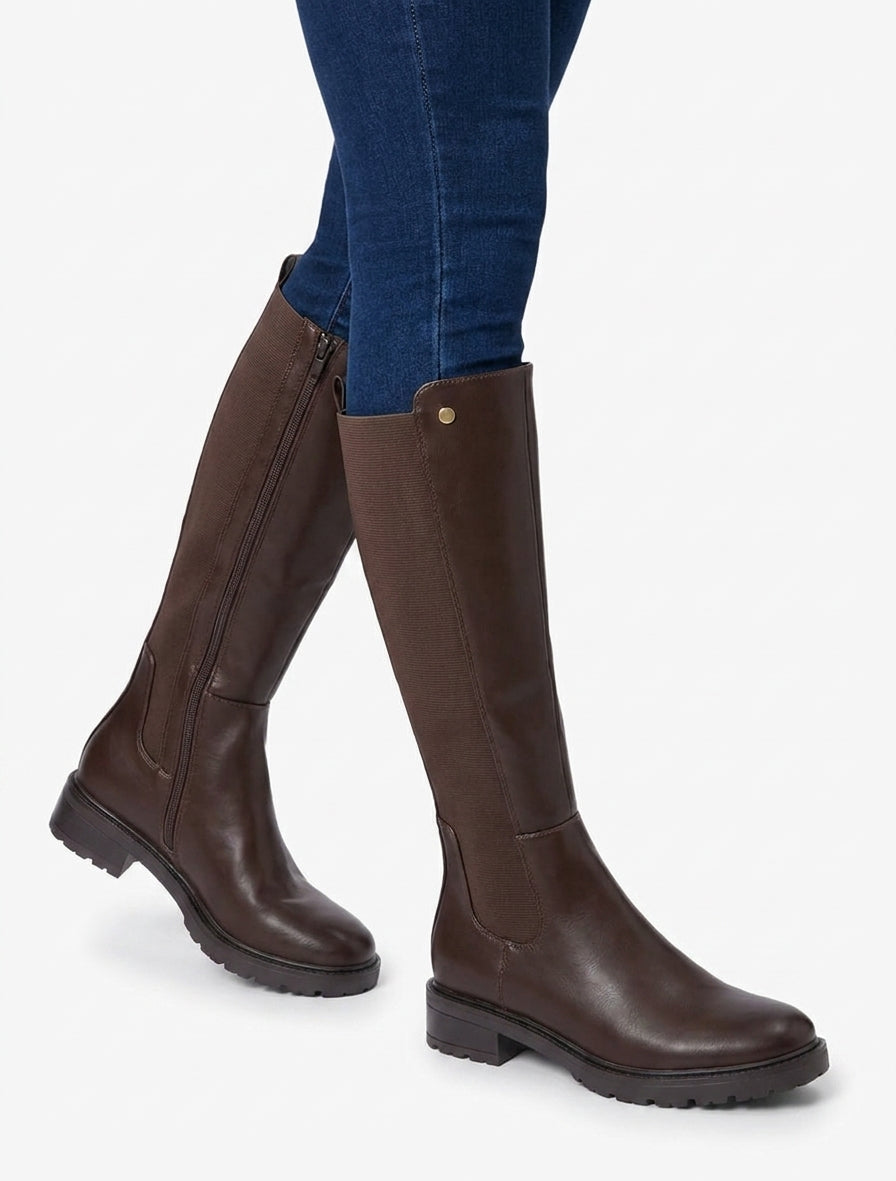 Elastische Stiefel aus Kunstleder mit Profilsohle - Braun