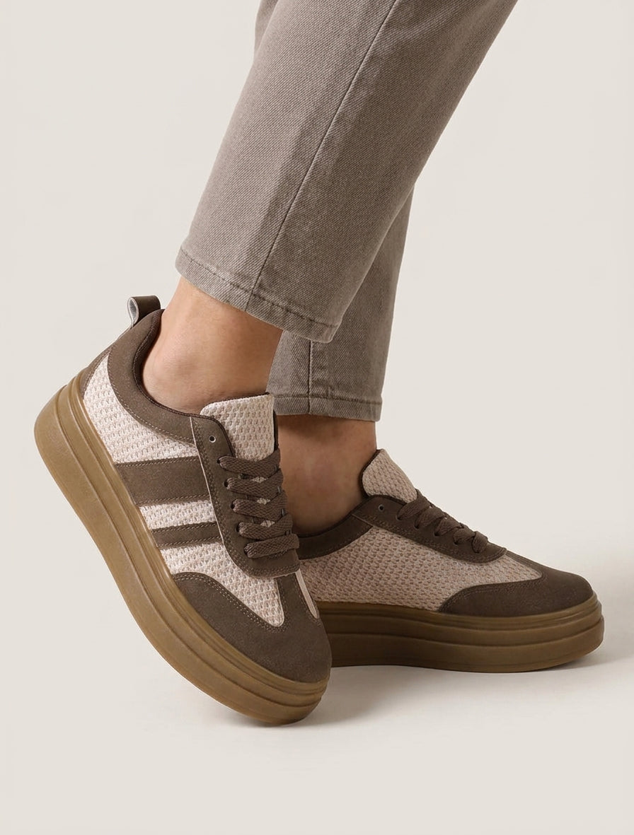 Sneaker mit Mesh-Einsatz und Nubuk-Effekt - Braun