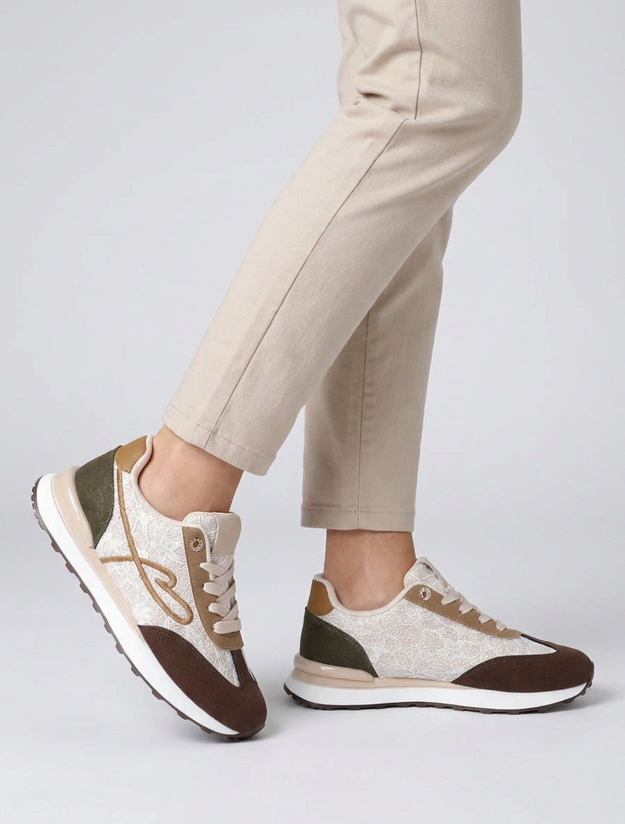 Sneaker in Nubuk-Optik und glitzernder Spitze - Beige/Braun