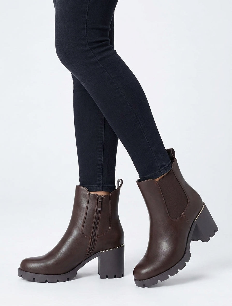 Stiefeletten mit elastischem Knöchel. - Braun