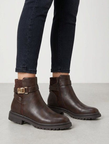 Stiefeletten aus Kunstleder mit Wildlederbesatz - Braun