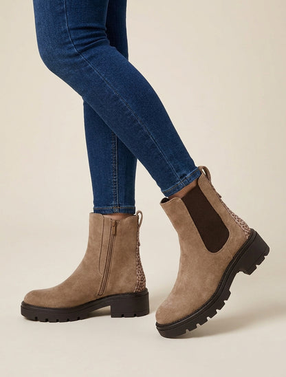 Wildlederstiefeletten mit gesprenkelter Fersenkappe - Maulwurf
