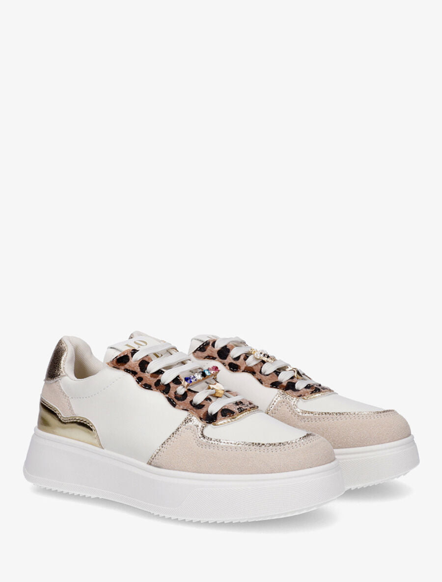 Sneakers bimatière à empiècements bijoux et strass - Beige - 4