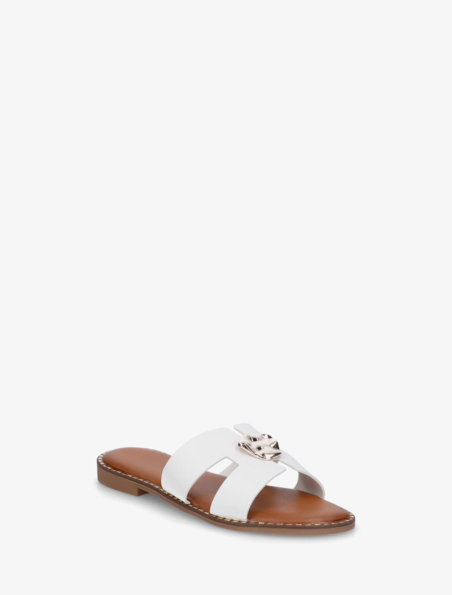 Claquettes en simili à empiècement bijou - Blanc - 2