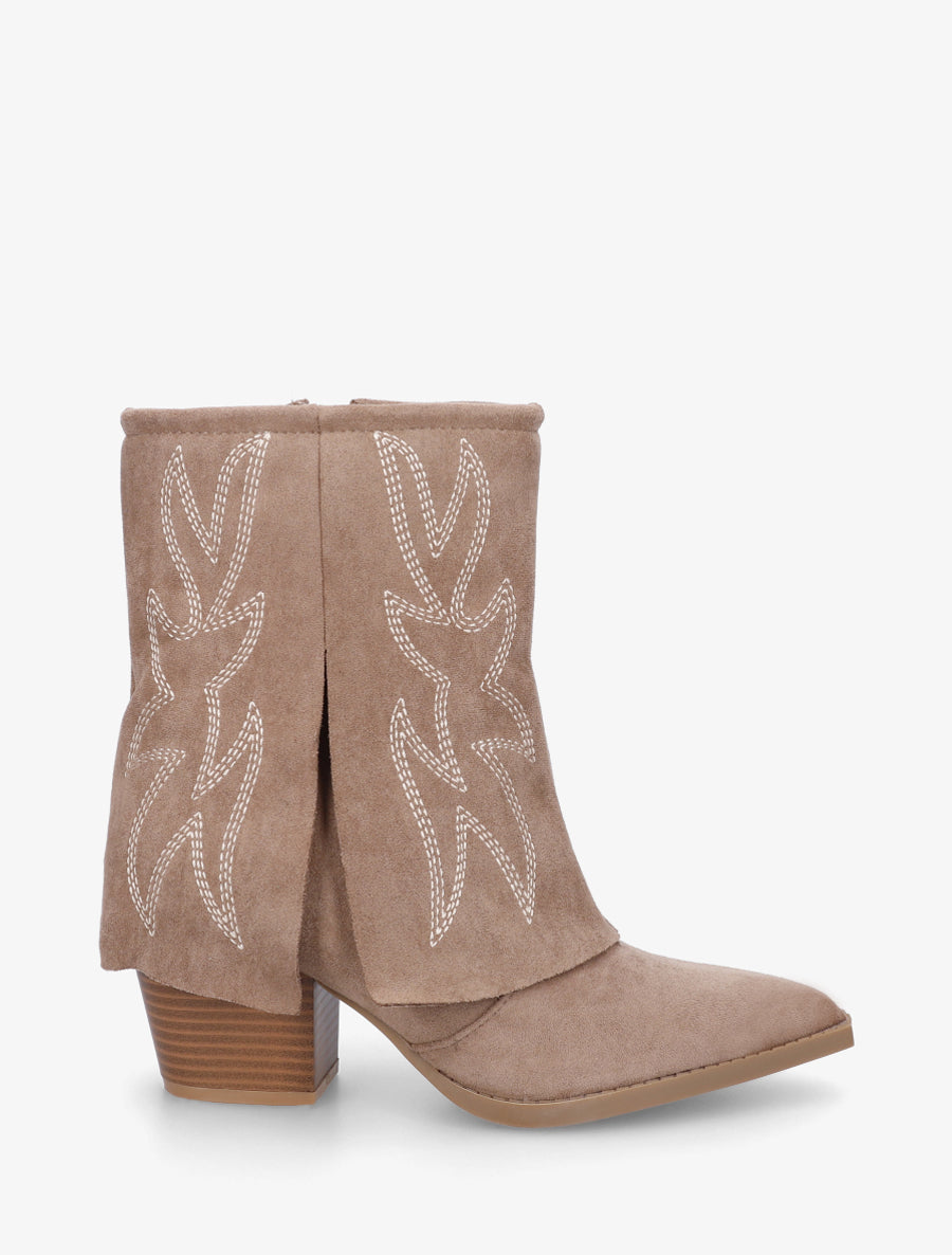Stiefeletten im Cowboystiefel-Stil mit fantasievollen Stickereien - Maulwurf