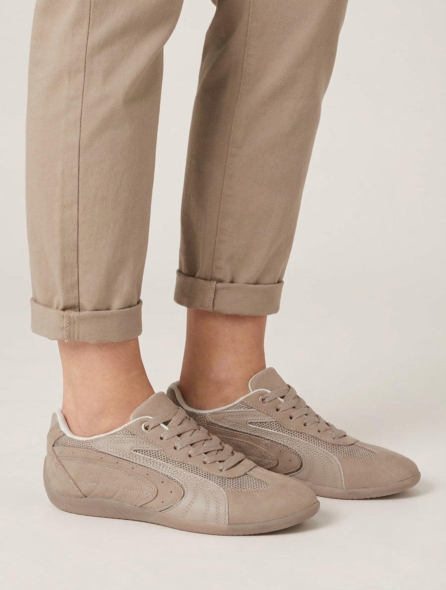 Sneaker mit Nubuk- und Mesh-Effekt-Einsätzen - Maulwurf