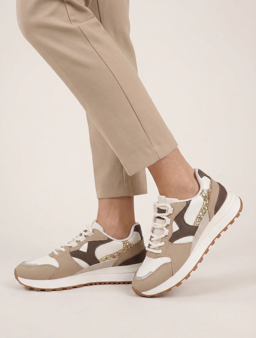 Sneakers mit fantasievollen Einsätzen - Maulwurf