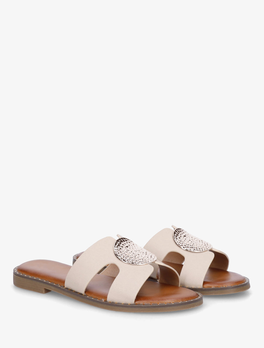 Claquettes unies à empiècement métal - Beige - 4