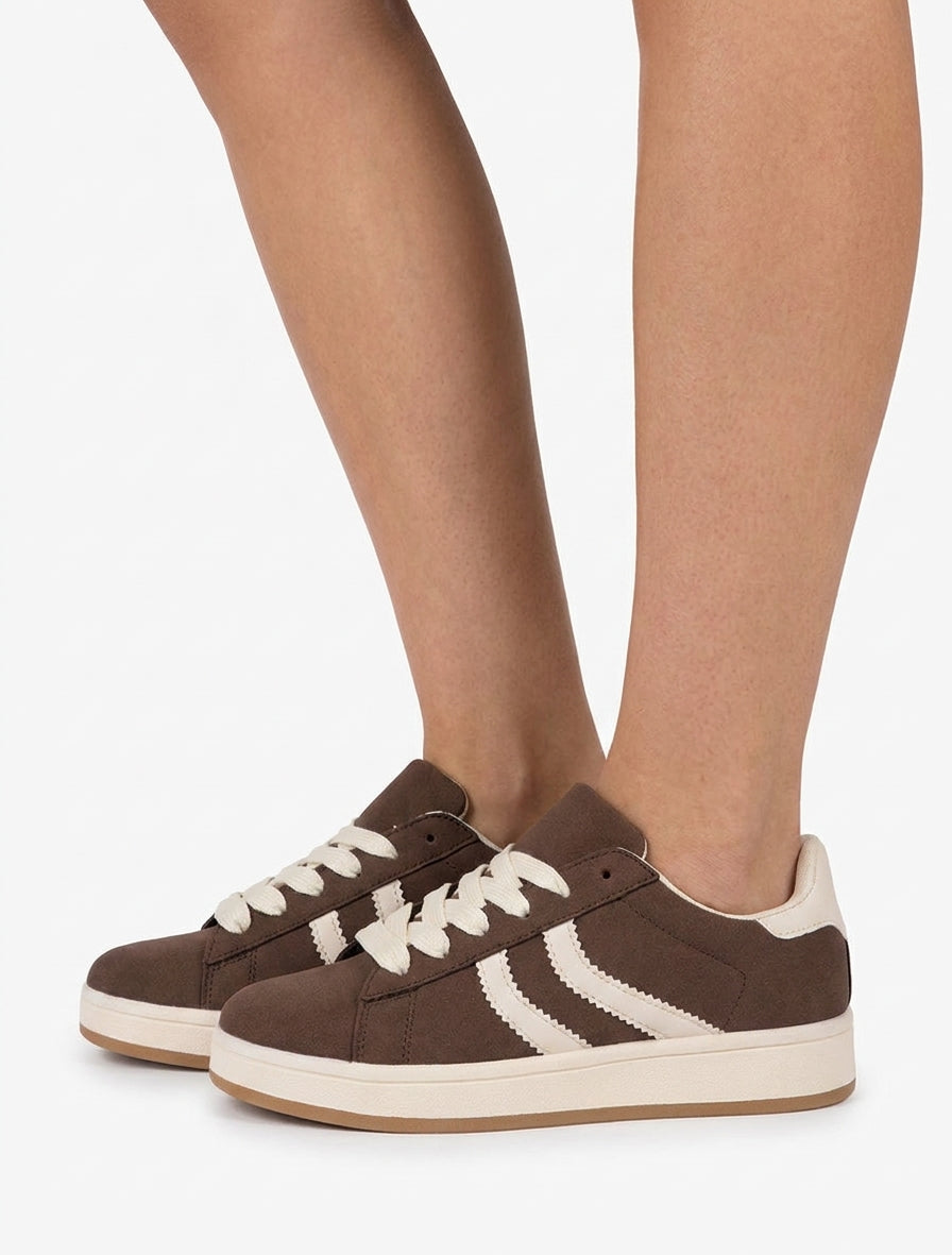 Nubuk-Effekt-Sneaker mit gezackten Streifen - Braun