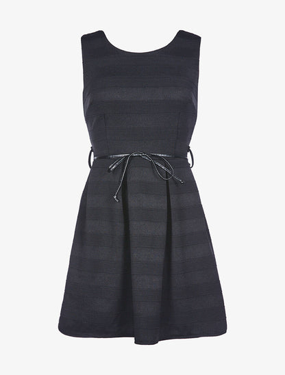 Robe évasée ceinturée - noir - 2