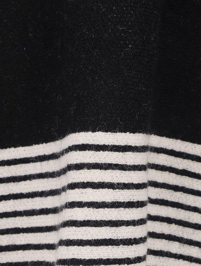 Pull carré oversize à bords rayés - Noir - 4